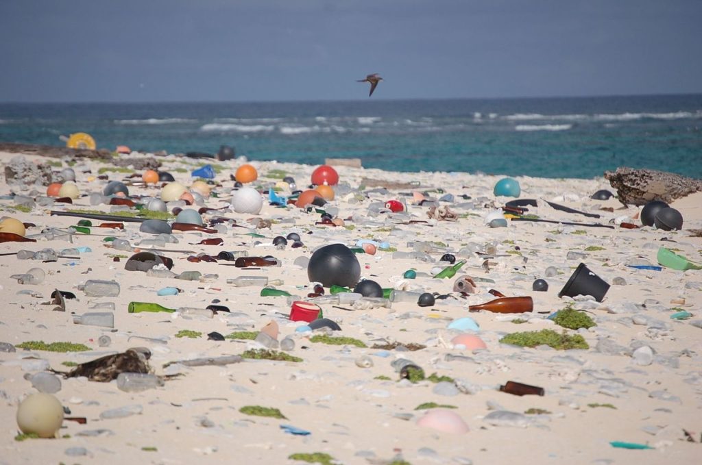 Rifiuti-plastica-spiaggia2